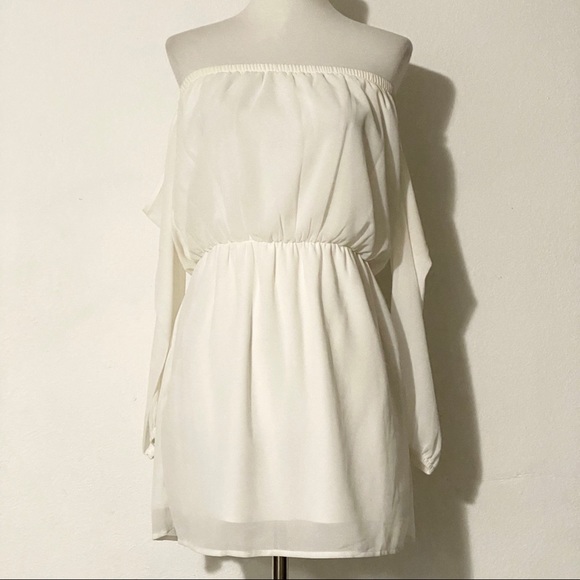 Tobi Dresses & Skirts - TOBI Off The Shoulder White Mini Dress